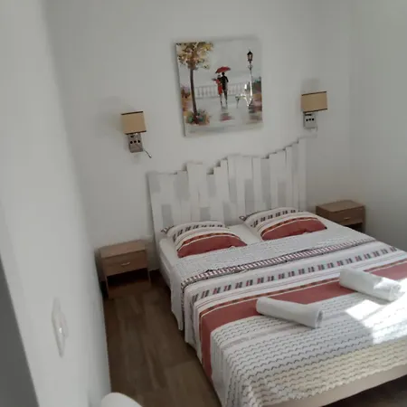 Les 3 Line Holiday home *